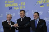Украина движется к сильной Европе, - Янукович
