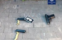 У Києві біля кінотеатру "Жовтень" трапилася бійка зі стріляниною (оновлено)