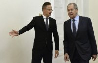 ЗМІ опублікували нові стенограми розмов Сіярто з Лавровим: координували позиції щодо санкцій, енергетики та вступу України в ЄС 