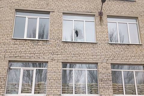 Боевики обстреляли Красногоровку и Марьинку