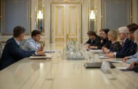 Зеленский заверил, что Украина будет продолжать двигаться в Евросоюз и НАТО