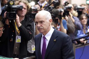 Власти Греции решили не проводить референдум по евро
