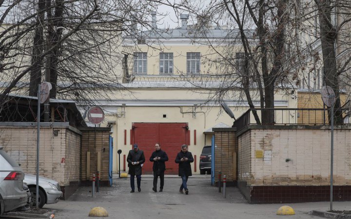 Звільнення американського журналіста від РФ вимагають понад 30 новинних організацій