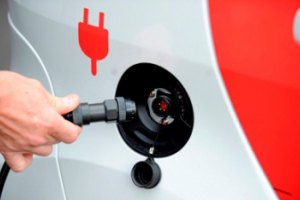 В Україні відкрили першу електрозаправку