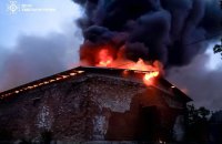 На Хмельниччині через російську атаку сталися пожежі на підприємствах