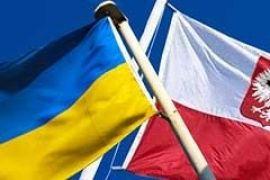 У чому різниця між «Єще нє згінєла...» і «Ще не вмерла...»?