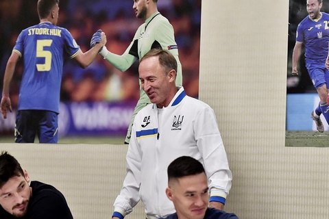 Тренер збірної України з футболу пообіцяв не викликати гравців з чемпіонату Росії: "Зараз примирення бути не може"