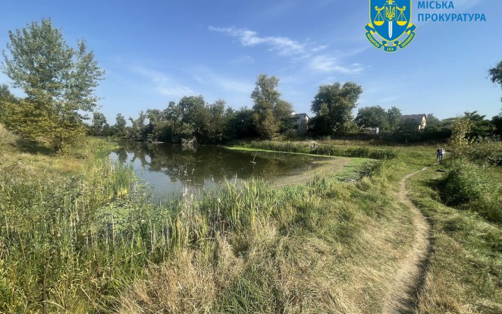 У Києві інженера КП “Плесо” підозрюють у нанесенні збитків на 330 тисяч гривень при проведенні благоустрою озера