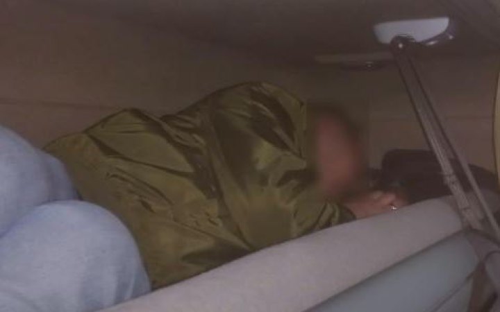 Прикордонники затримали чоловіка, який намагався незаконно потрапити до Молдови