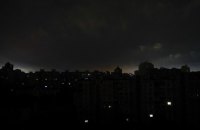 В окремих районах Києва та області відбулось масштабне знеструмлення через ворожу атаку (оновлено) 