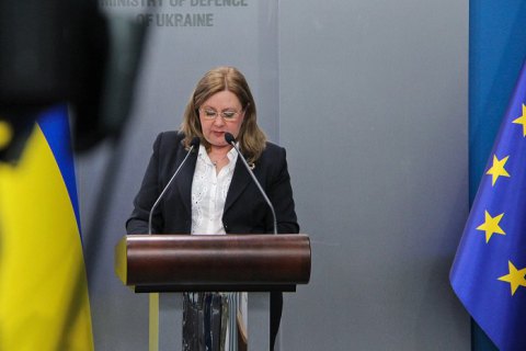 Девушки смогут учиться в военных лицеях с сентября 