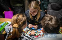 Сусіди, «лего» і запах борщу. Історії з одного пункту незламності на лівому березі Києва
