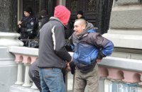 ​Участники митинга под НБУ признались наблюдателям ОБСЕ, что они стоят за деньги