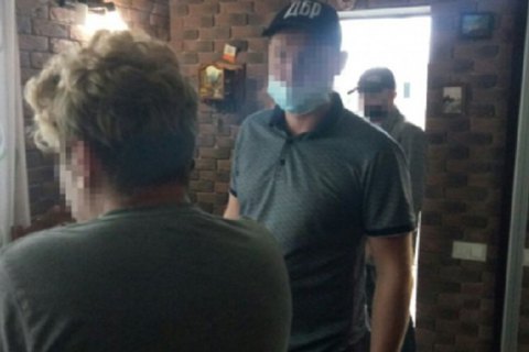 ДБР викрило забудовника та ревізора на ухиленні від сплати податків