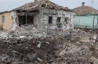 Российская авиация снова обстреляла Сартану, бомбы упали на жилые дома