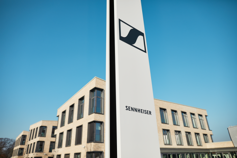 Sennheiser продал свой бизнес по производству наушников