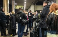 "Слуги" відправляються до Трускавця потягом: фото
