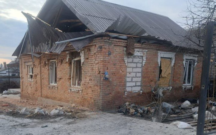 Ворог вдень бив по Нікопольщині дронами-камікадзе та артилерією, пошкоджені приватні будинки