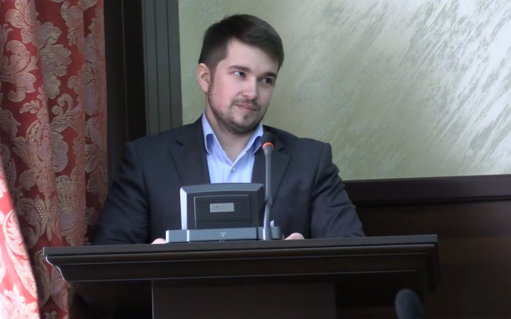 Син Портнова став "волонтером" і поїхав по "гумдопомогу" до Польщі, не вертається вже майже пів року, - "Схеми"