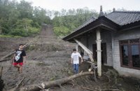 Жертвами оползней на Бали стали 12 человек