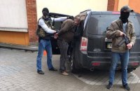 Начальник одной из налоговых инспекций Черновицкой области попался на взятке