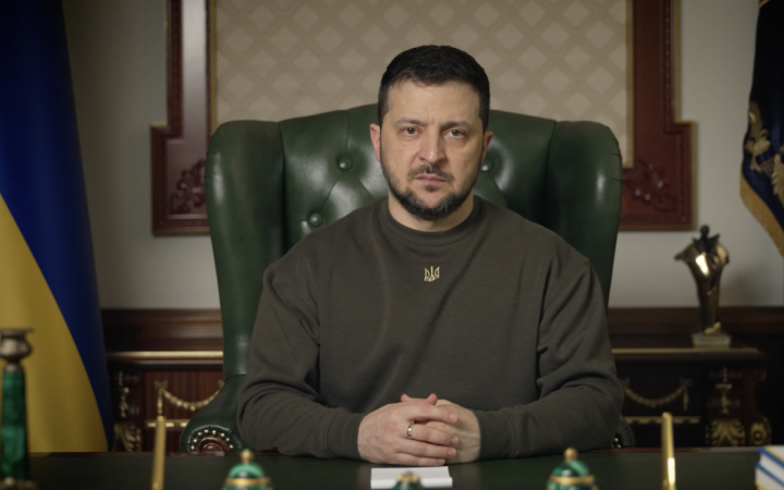 Зеленський заявив, що "вже знімається табу щодо постачання далекобійних ракет" для України