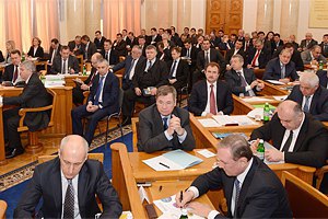 Сегодня Кабмин займется биометрическими паспортами и дорогами 