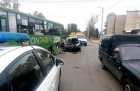 В Харькове BMW Х5 влетел в маршрутку с пассажирами (обновлено)