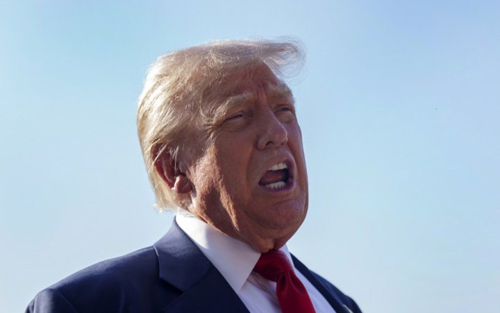 Суд у США відхилив апеляцію Трампа щодо заборони паспортів для трансгендерів
