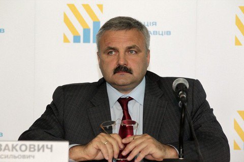 Суд уволил находящегося под следствием главу "Сумыхимпрома"
