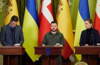 ​Зеленский на брифинге с премьерами Испании и Дании: работаем над усилением санкционного давления