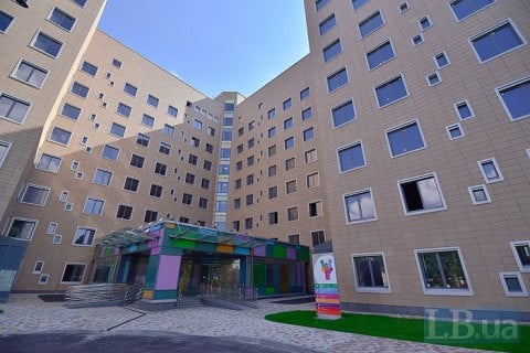 Девочка, отравившаяся в "Славутиче", остается в "Охматдете" в состоянии комы