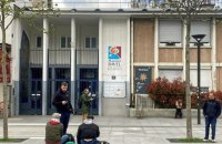 Франція судиться зі школяркою, яка не захотіла знімати ісламську хустку і звинуватила директора у побитті