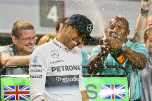 Хэмилтон выиграл второй Гран-при подряд
