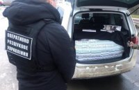 На кордоні з Угорщиною затримали дипломата з партією контрабандних сигарет