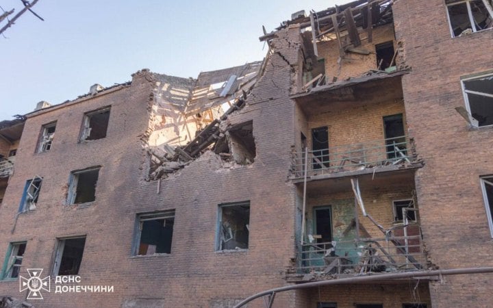Війська РФ скинули три бомби на Краматорськ: є загиблий