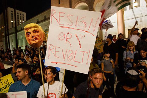 В Лос-Анджелесе задержали 150 противников Трампа