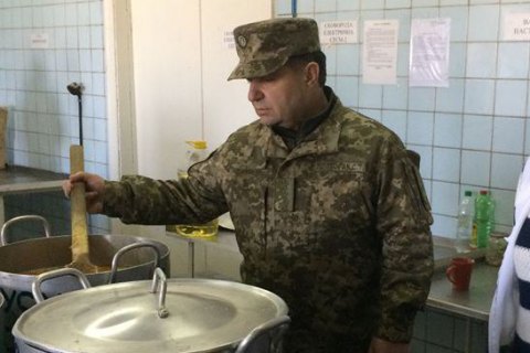 Полторак пообещал бойцам АТО питание по стандартам НАТО