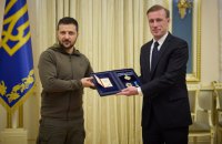 Зеленський зустрівся з радником Байдена з питань нацбезпеки і вручив йому орден князя Ярослава Мудрого