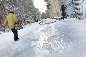 Более 700 киевлян травмировались из-за гололеда