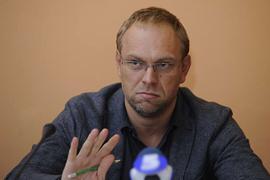 Власенко: никто не может помешать Президенту принимать любые решения по Кабмину