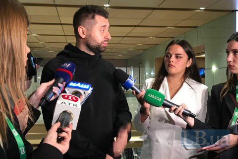 Арахамия уверен в единогласном избрании Корниенко новым лидером "Слуги народа"