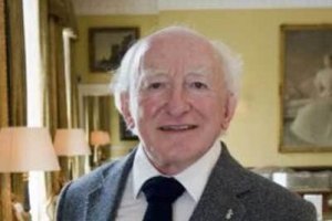 Президентом Ирландии стал 70-летний поэт