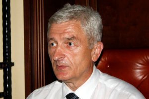 Хоккей - "панельный" вид спорта, - экс-директор "Керамина"