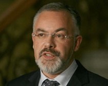 Дмитрий Табачник вручит гранты молодым ученым Днепропетровщины