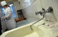 У Тернопільській області півень задзьобав чоловіка