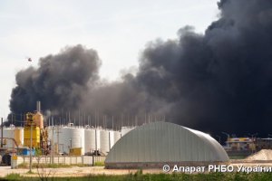 Угроза переброски огня с нефтебазы на воинскую часть исчезла