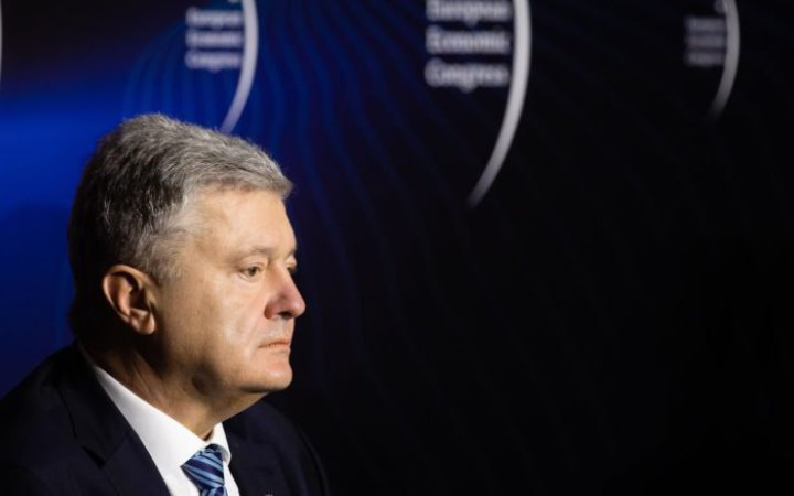 Порошенко на конгресі в Польщі закликав союзників дати Україні тисячі танків
