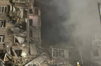 Росія знову атакувала Запоріжжя ракетами, зруйновано багаповерхівку у центрі (оновлено)