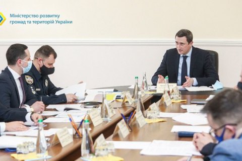 Мінрегіон: більш ніж 300 будинків для літніх людей в Україні працюють без реєстрації